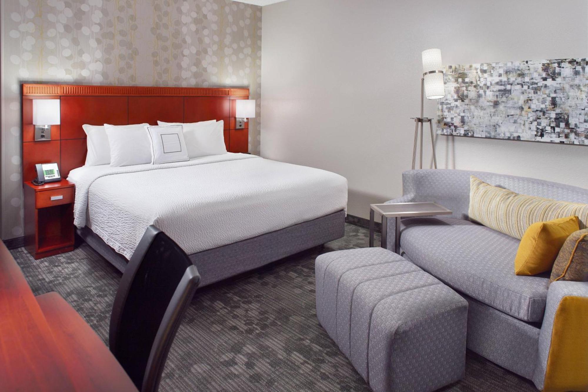 Courtyard By Marriott Greensboro Exterior foto