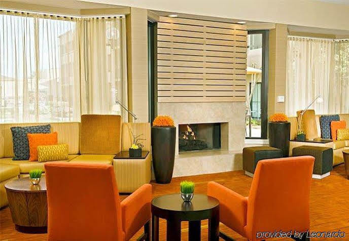 Courtyard By Marriott Greensboro Exterior foto
